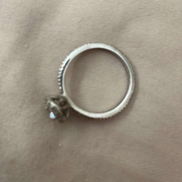 Stackable ring.3 silver rings w cubic zirconia canbe worn together or separate. - Picture 4 of 6